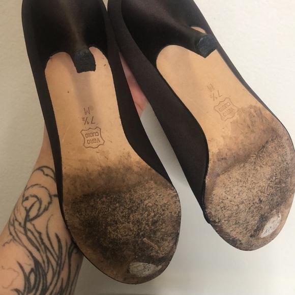 Vaneli  womens brown bow kitten heel satin pump size 7.5 with box - Picture 10 of 10